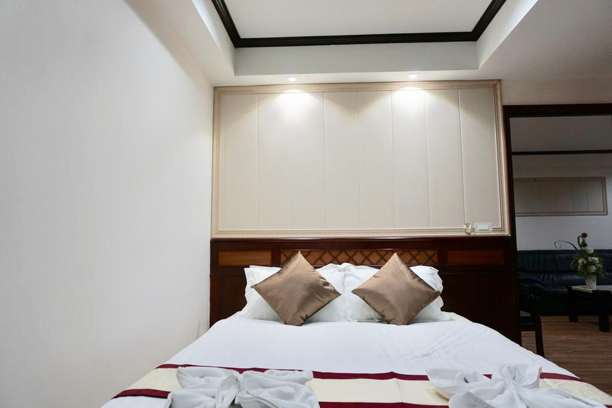 ミロフト サトーン ホテル【SHA Plus+認定】 バンコク都 エクステリア 写真 A bedroom at the hotel