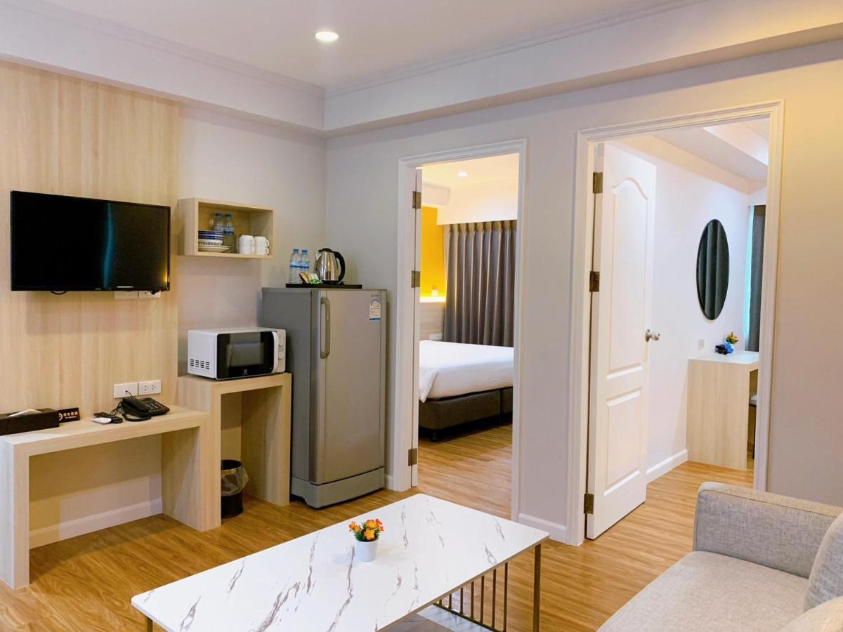 ミロフト サトーン ホテル【SHA Plus+認定】 バンコク都 エクステリア 写真 A typical hotel room