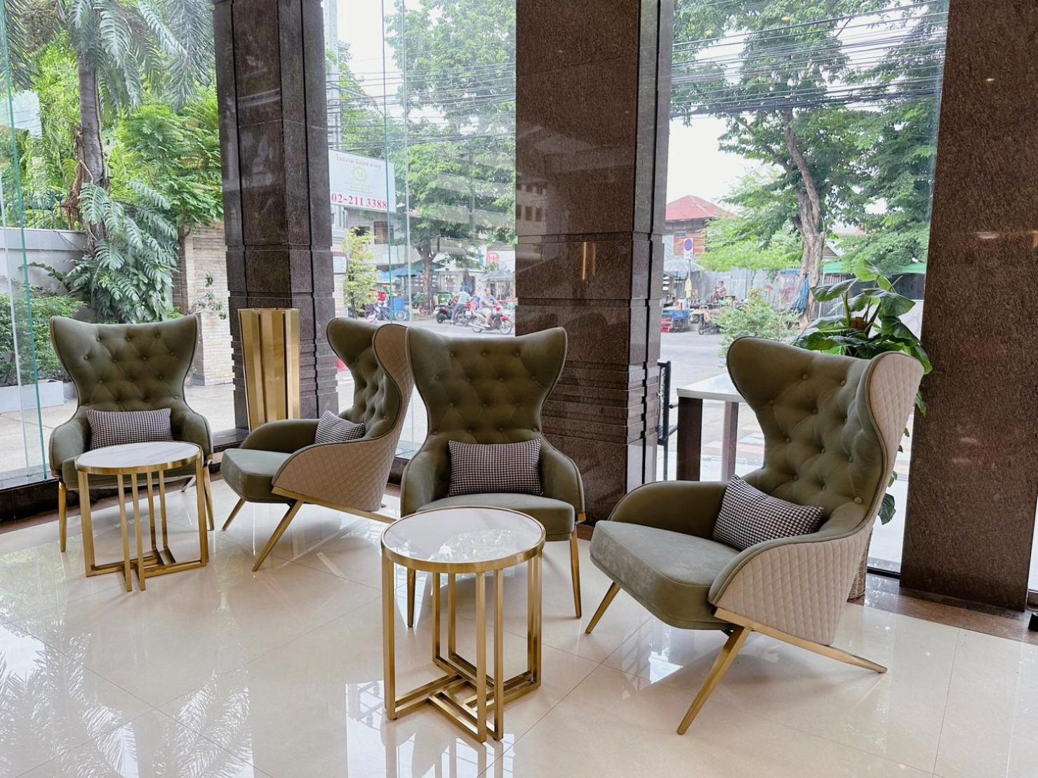 ミロフト サトーン ホテル【SHA Plus+認定】 バンコク都 エクステリア 写真 The lobby of the hotel