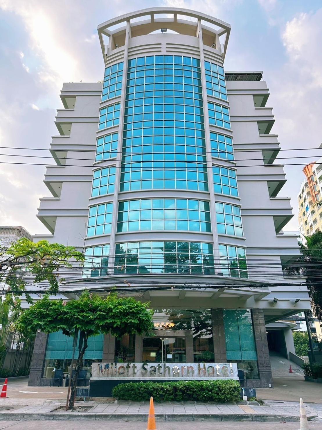 ミロフト サトーン ホテル【SHA Plus+認定】 バンコク都 エクステリア 写真 The building of the Embassy of the Philippines in Bangkok